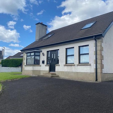 Holiday Home In Ballycastle - Fainne Na Cairde Exterior photo