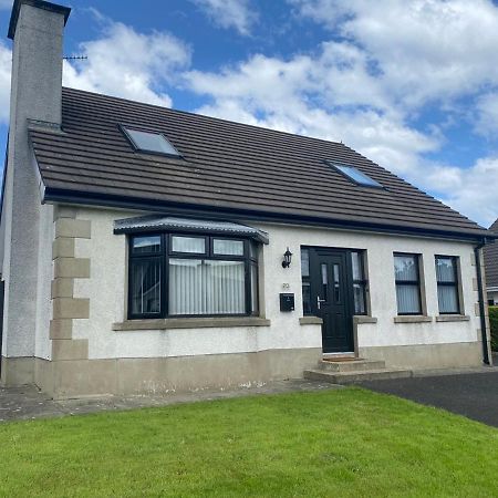 Holiday Home In Ballycastle - Fainne Na Cairde Exterior photo
