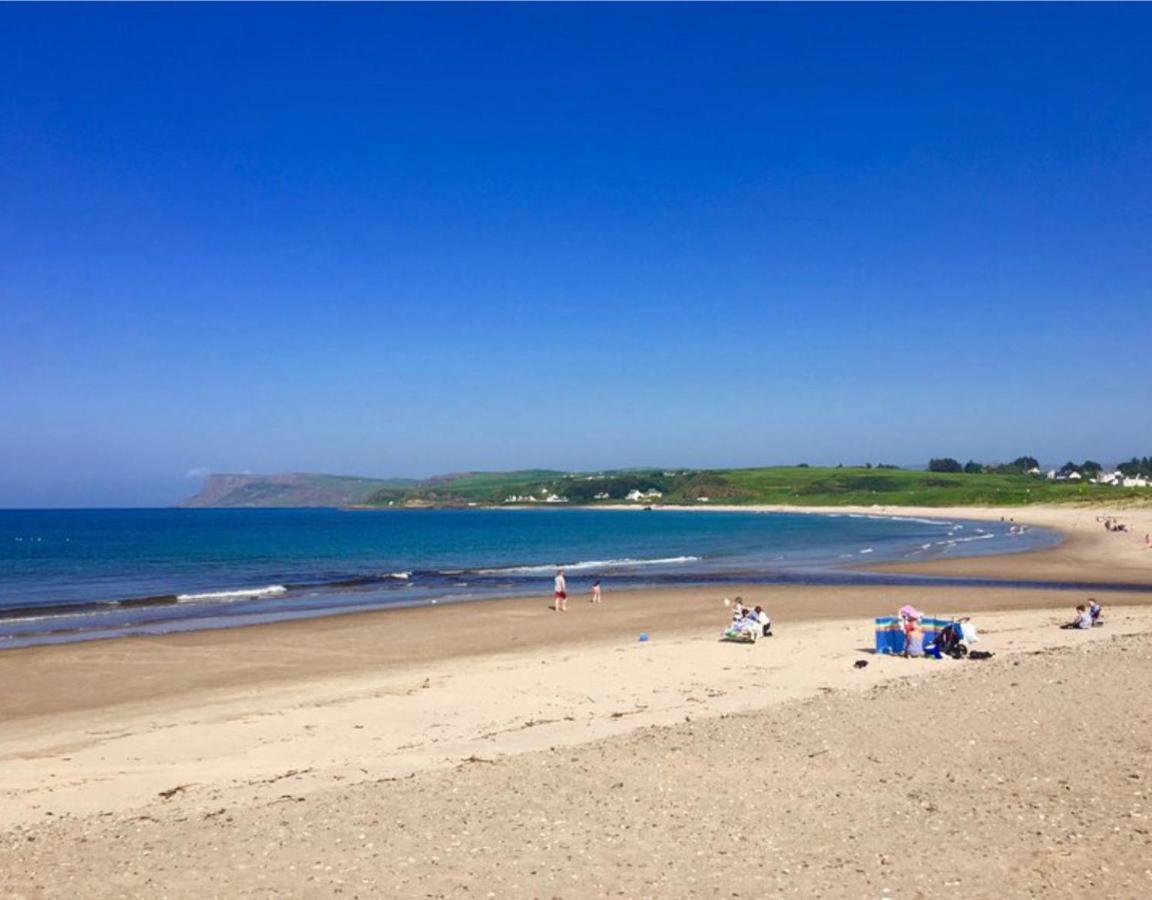 Holiday Home In Ballycastle - Fainne Na Cairde Exterior photo