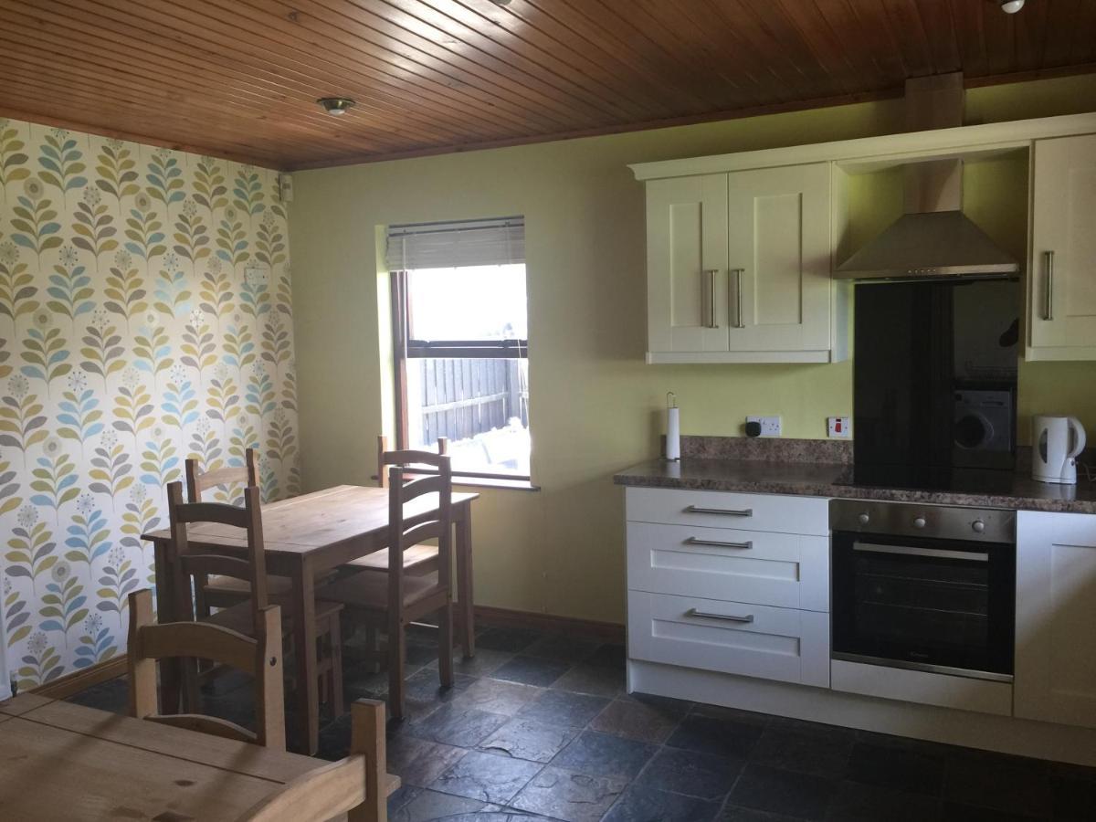 Holiday Home In Ballycastle - Fainne Na Cairde Exterior photo