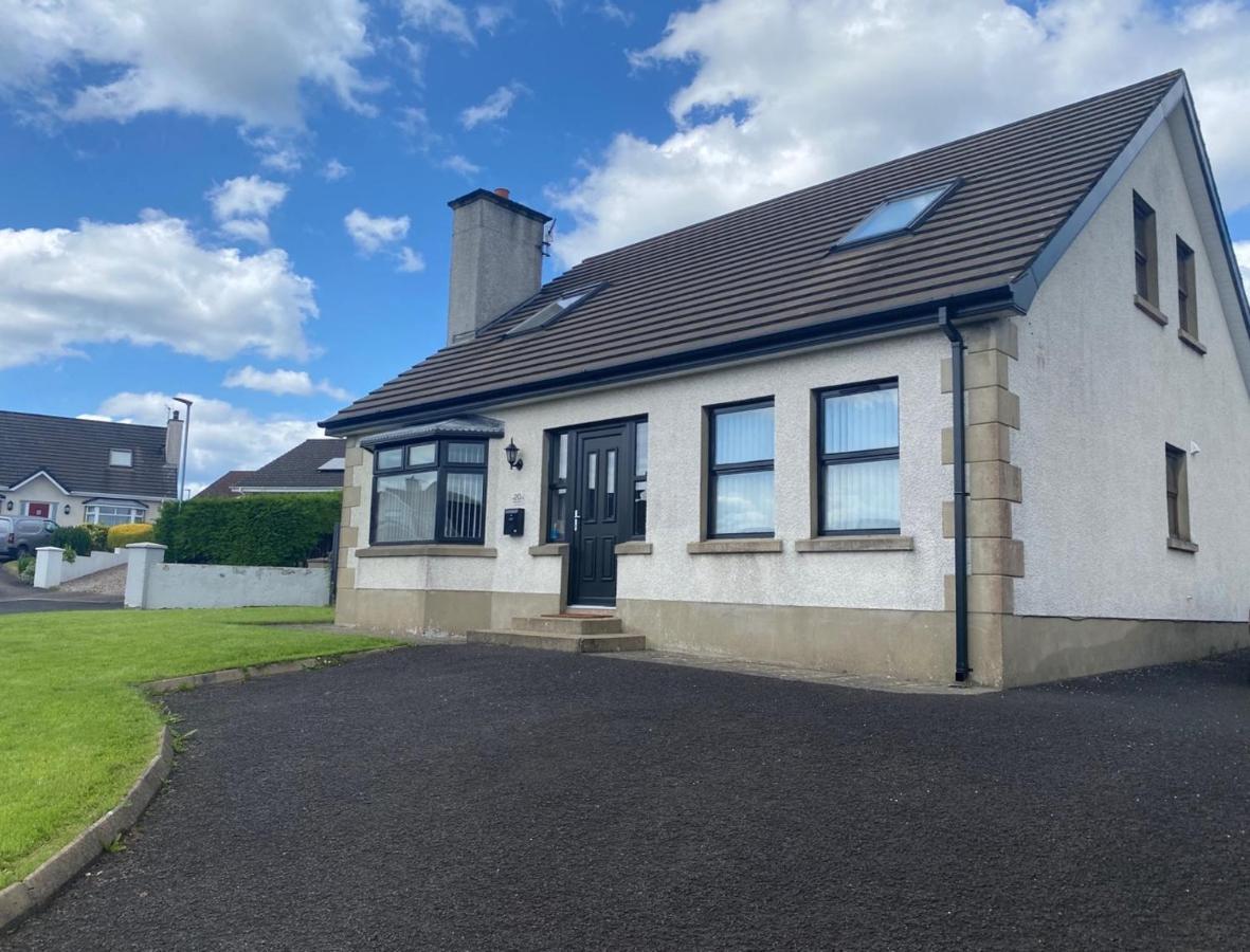 Holiday Home In Ballycastle - Fainne Na Cairde Exterior photo
