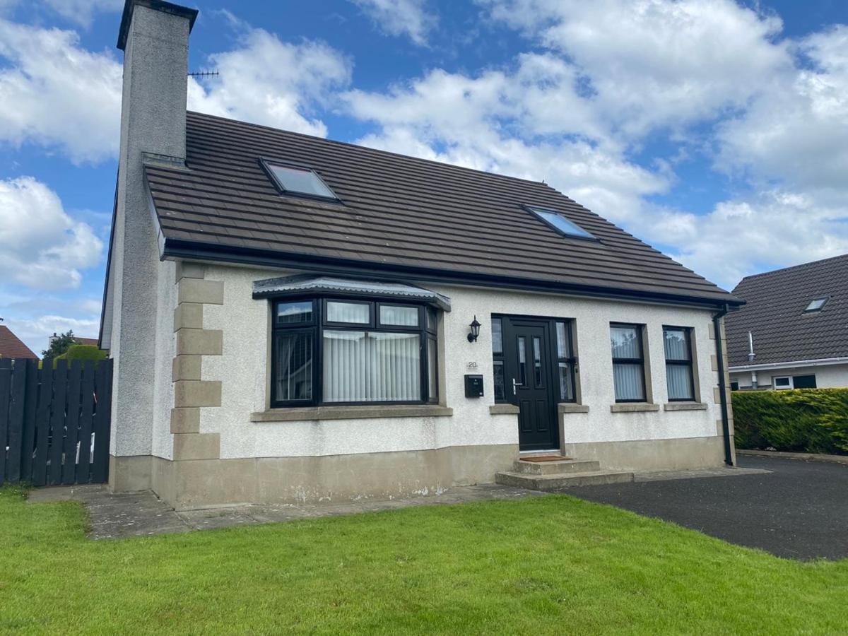 Holiday Home In Ballycastle - Fainne Na Cairde Exterior photo